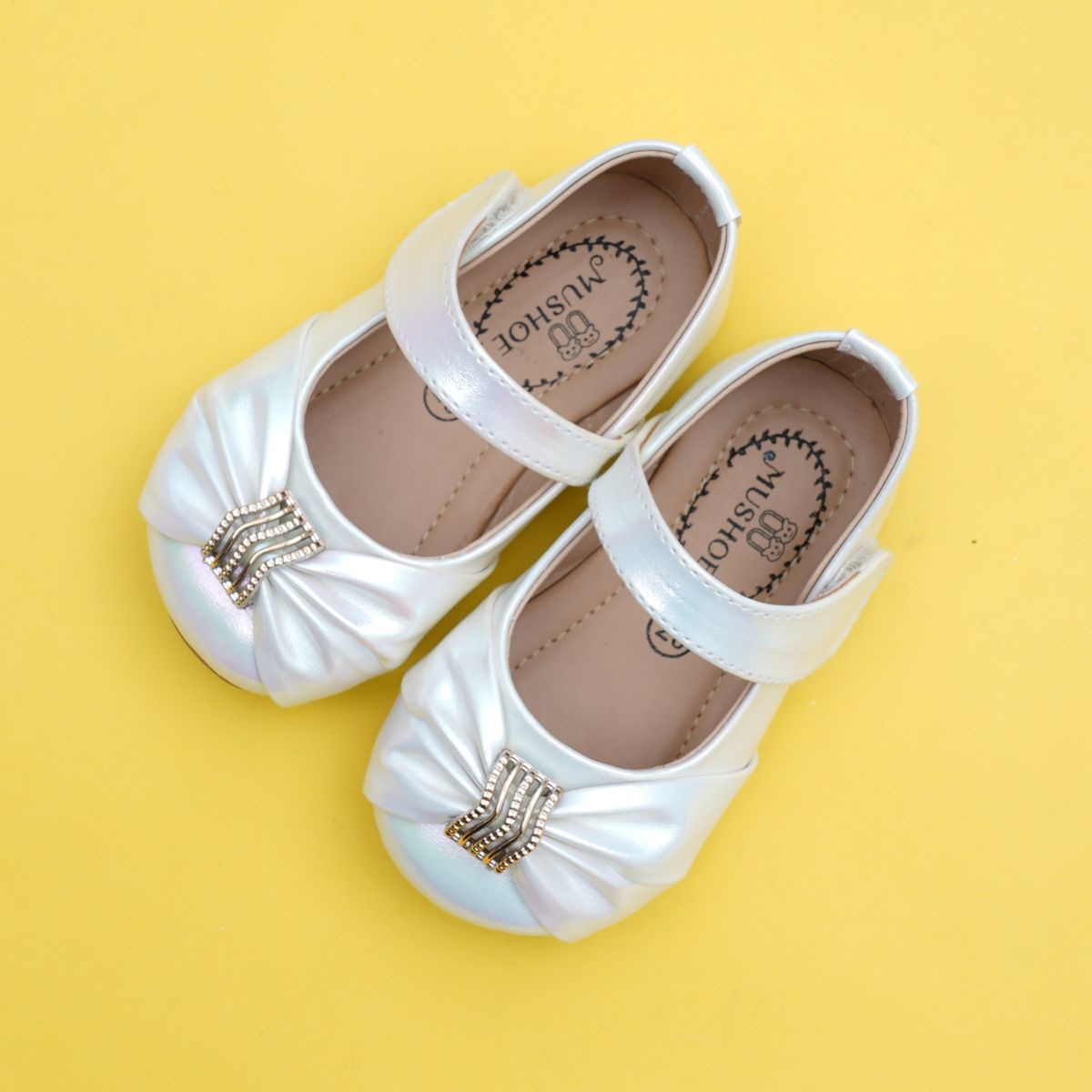 White Golden Belly Shoes for Baby Girls1