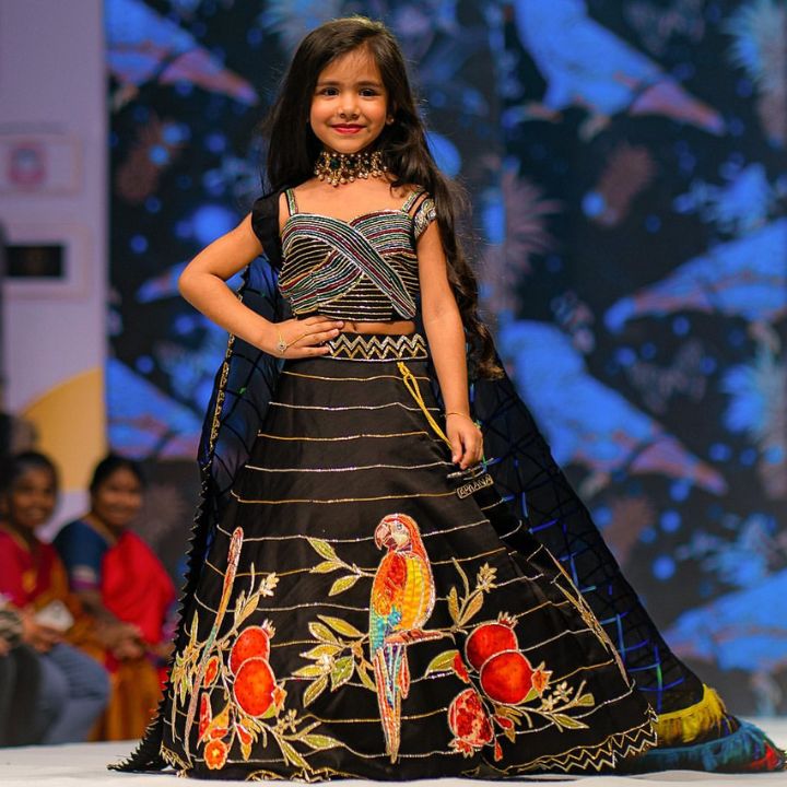 Cotton Blend Party Wear Kids off shoulder gown at Rs 1186 in Delhi | ID:  21960873612