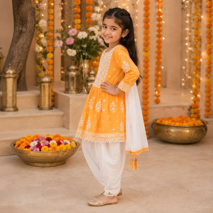 Peach Girls Printed Kurta Set
