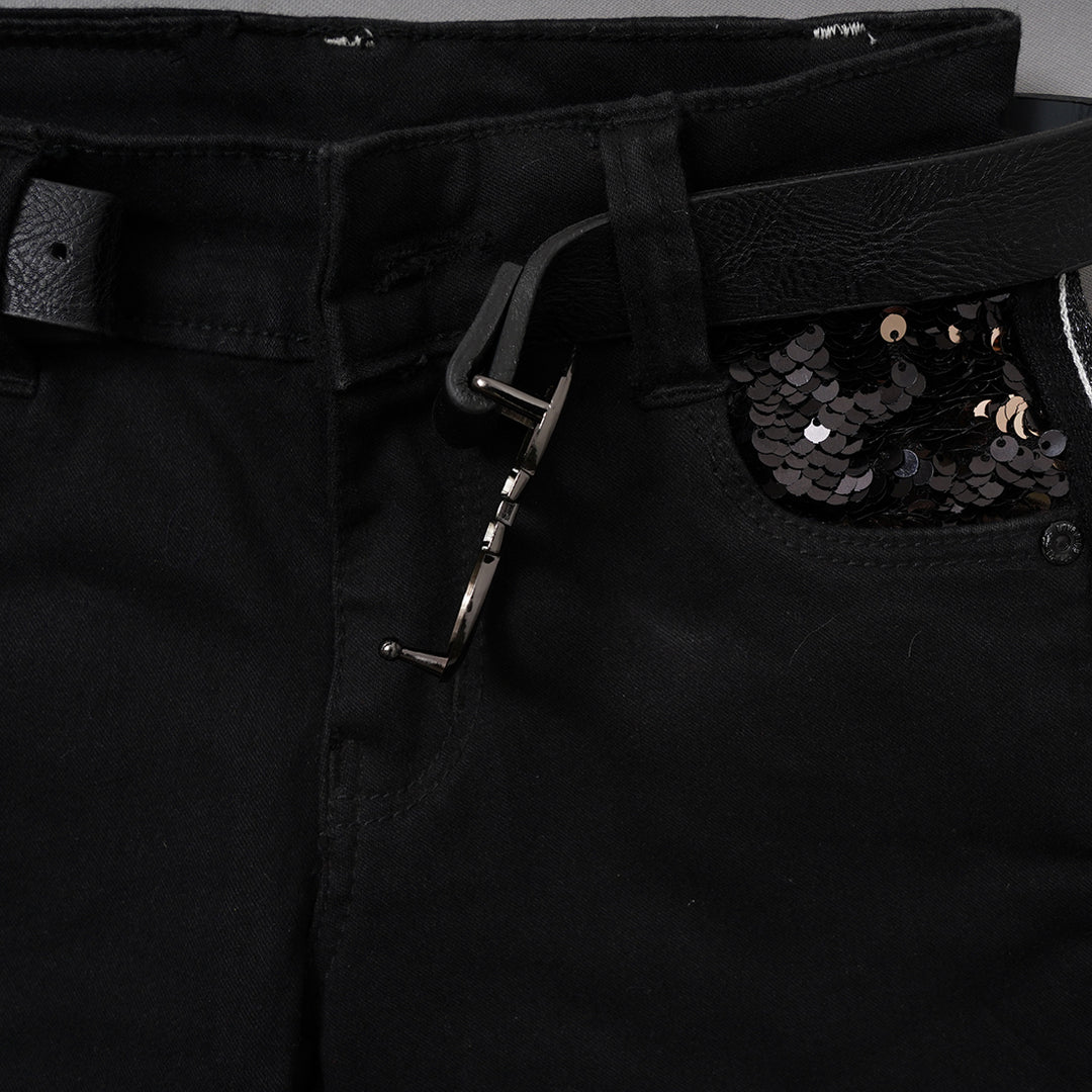 Fix Waist Pant for Girls Close Up View