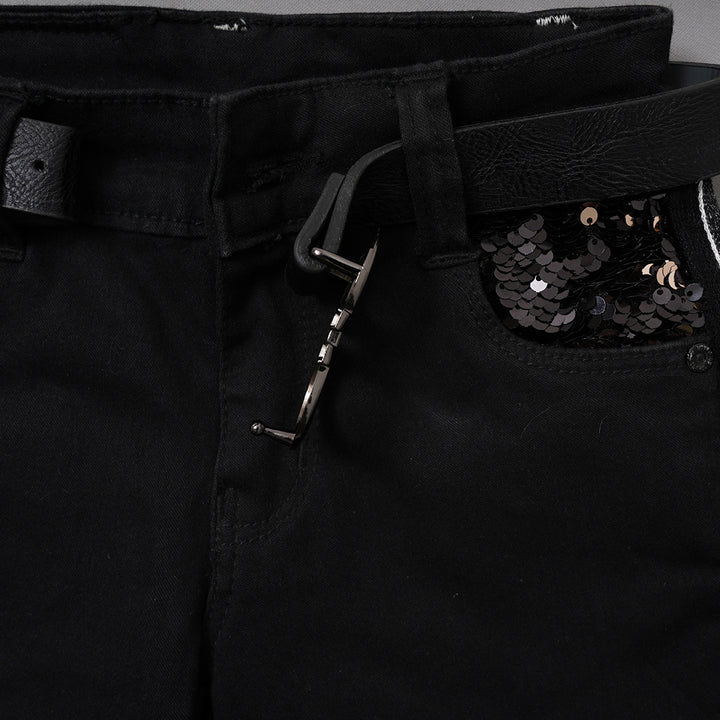 Fix Waist Pant for Girls Close Up View