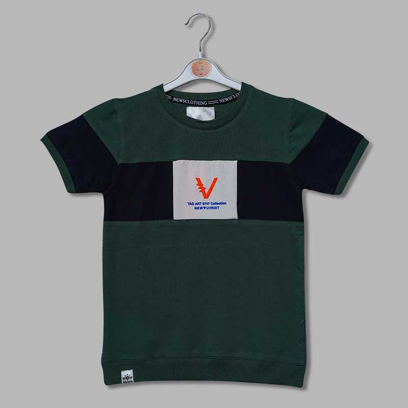 Solid Green Lining Pattern T-Shirts for Boys Variant Front View