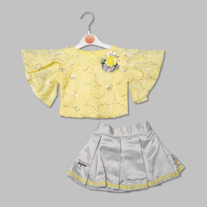 Western Wear For Girls And Kids With Pleated Pattern Skirt GS20327Yellow