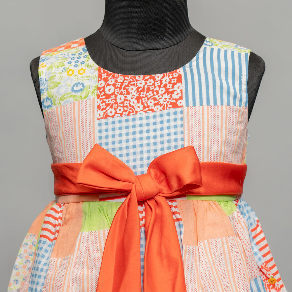 Simply Sleeveless Checked Frock With Bow