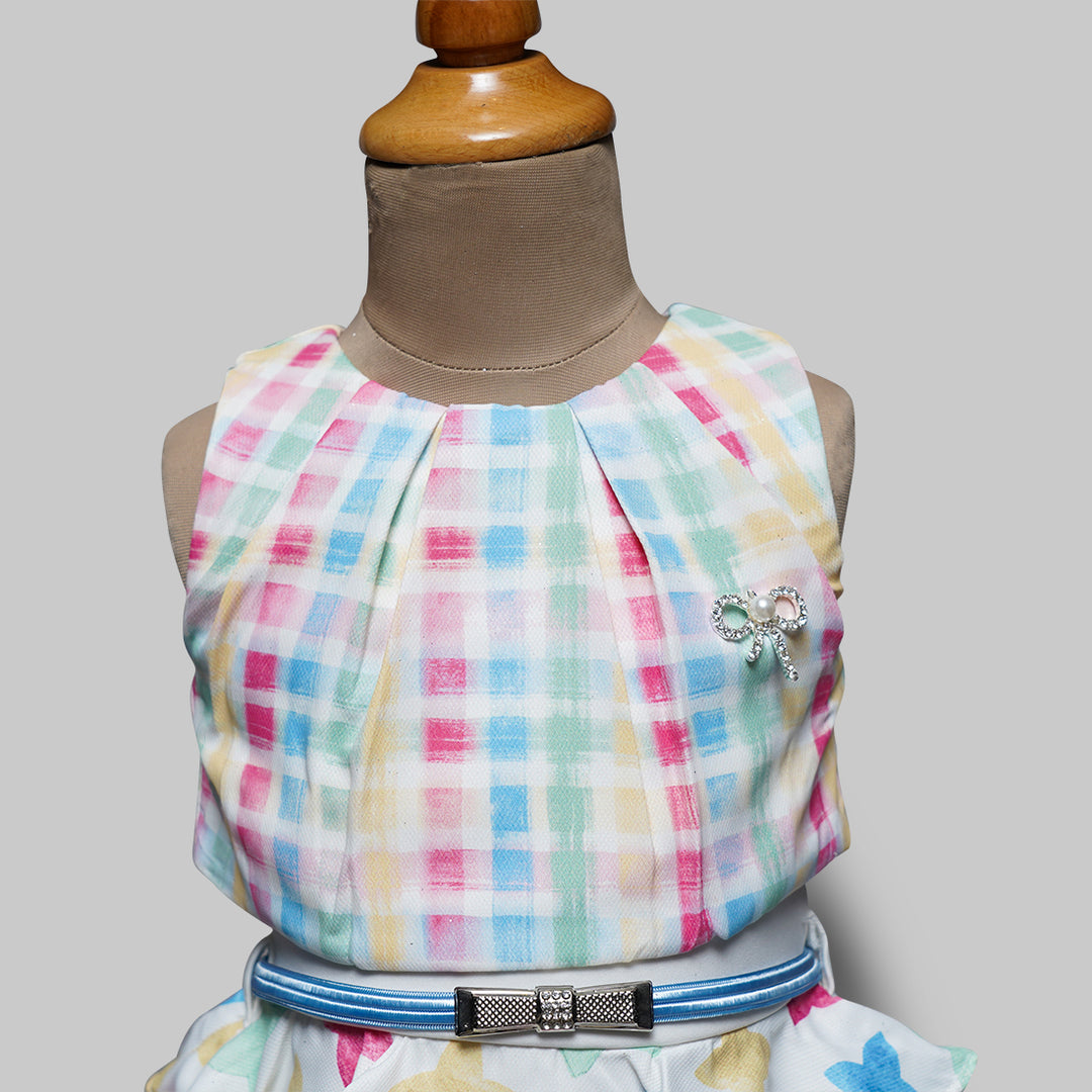 Frock for Girls with Sleeveless Pattern Close Up View