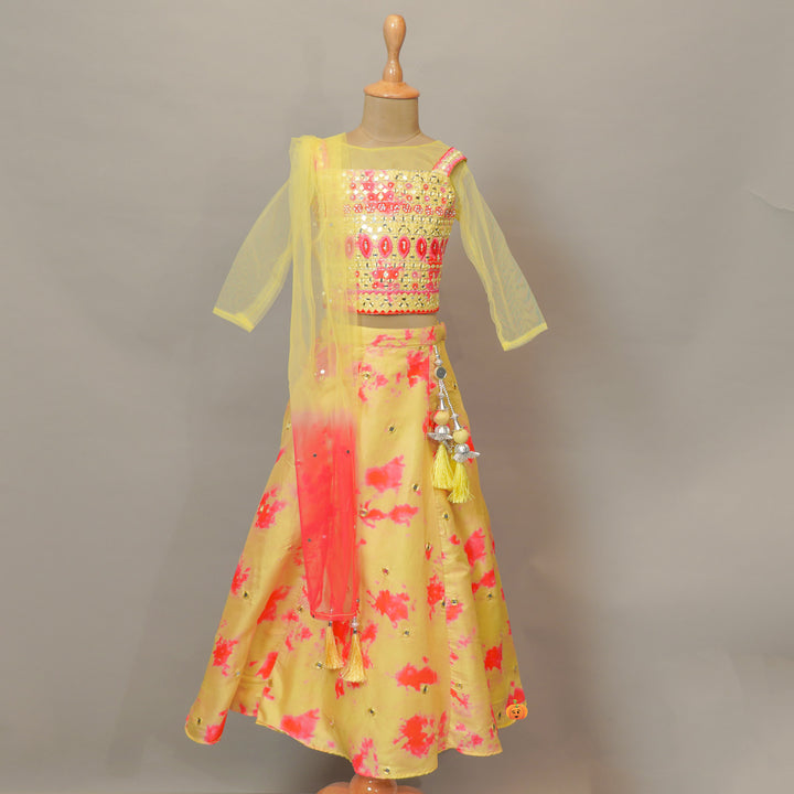 Girls Lehenga Choli With Splendid Designs