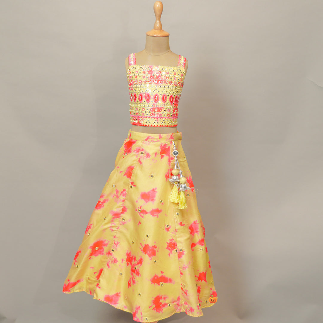 Girls Lehenga Choli With Splendid Designs