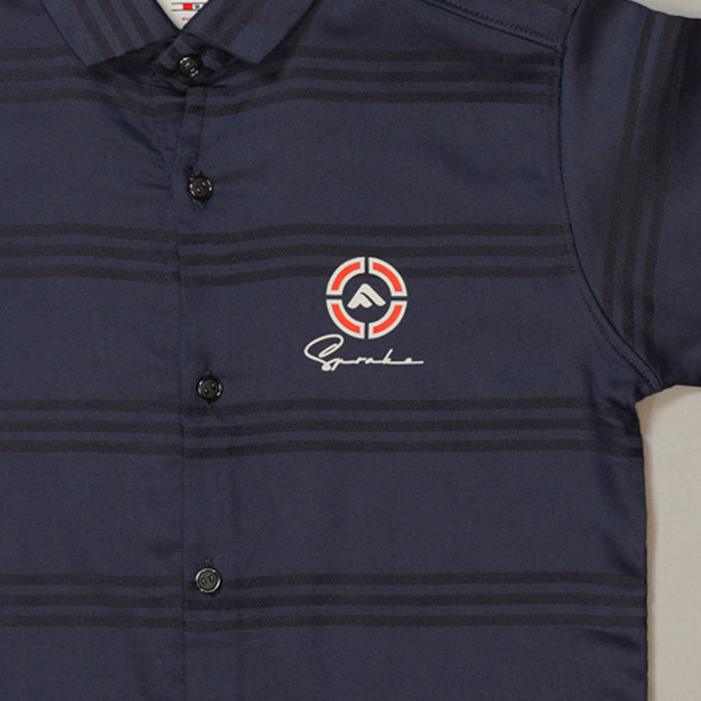 Solid Lining Pattern Full Sleeves Shirt for Boys Close Up View