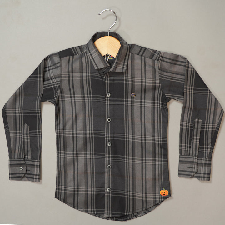 Solid Full Sleeves Checks Pattern Shirt for Boys Variant Front View
